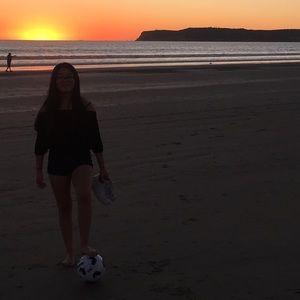 Meet your Posher, Jia